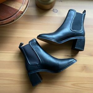 Dolce Vita Booties - Black